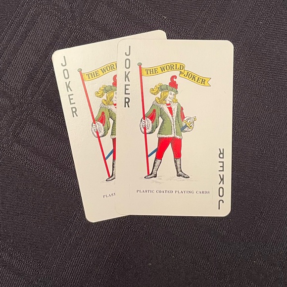 Disney, Mickey and Minnie Playing Cards - Picture 8 of 9